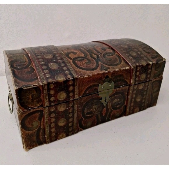 The Unbranded Brand Other - Vintage 1940s Toy Pirate Treasure Chest‎ with Caribbean Map Inside Lid  12.5"